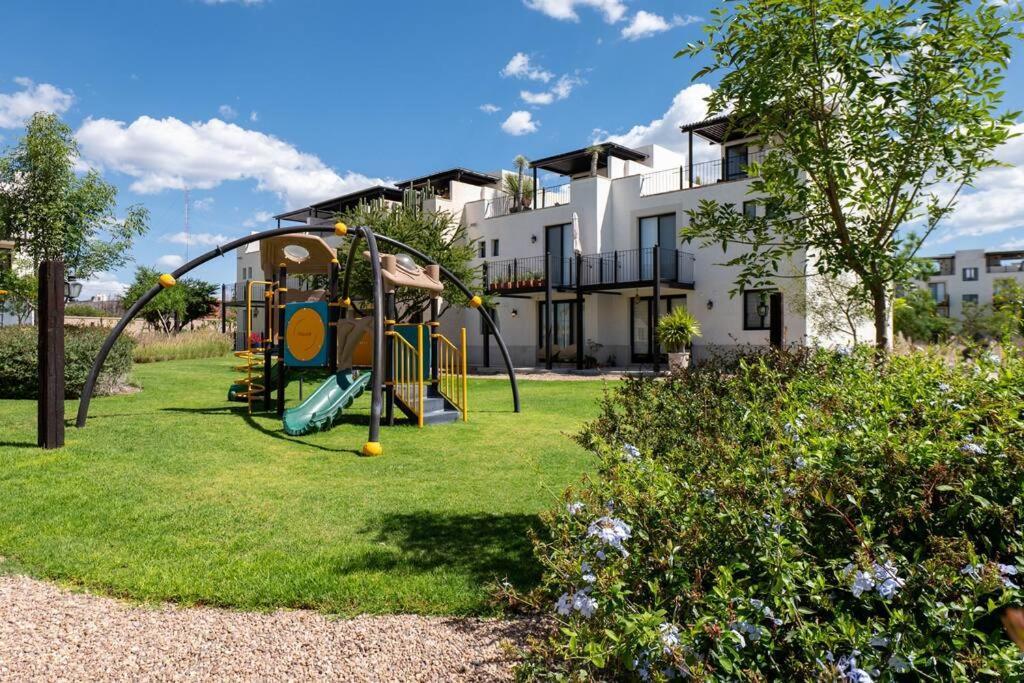 サン・ミゲル・デ・アジェンデLujoso Departamento San Miguel- La Luminariaアパートメント エクステリア 写真